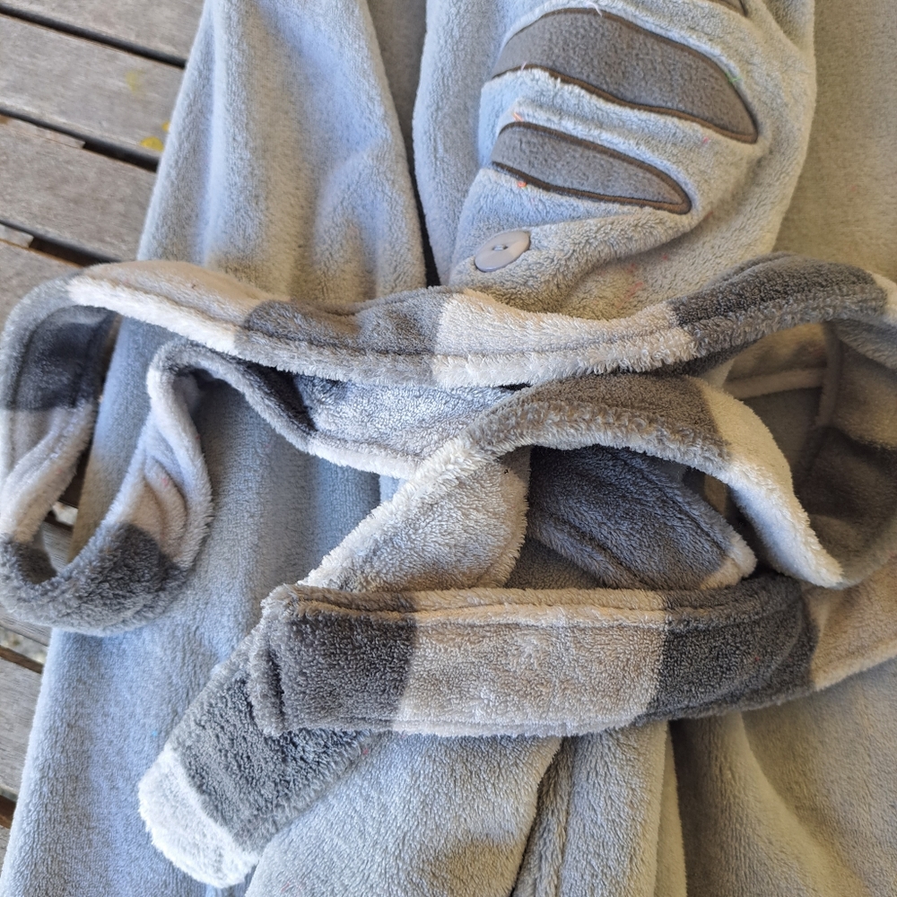 Big Bang Theory Robe - image 6